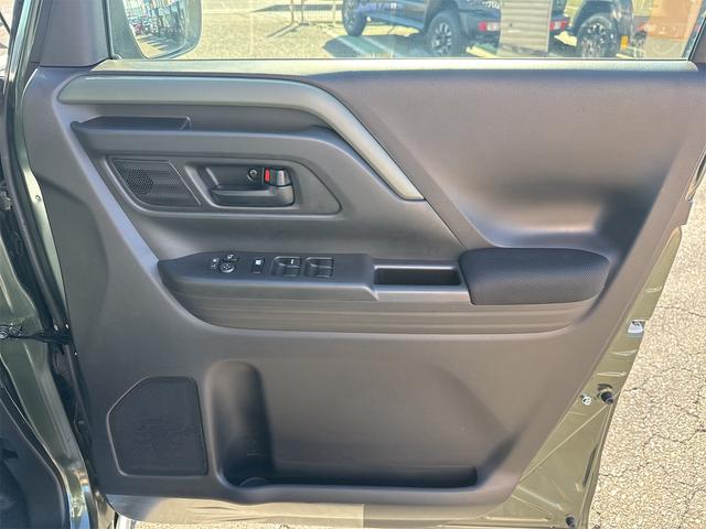 スペーシアギア ハイブリッドＸＺ　両側電動スライドドア　オートクルーズコントロール　オートライト　スマートキー　アイドリングストップ　電動格納ミラー　シートヒーター　ベンチシート　ＣＶＴ　ＡＢＳ　ＥＳＣ　ルーフレール　アルミホイール（36枚目）