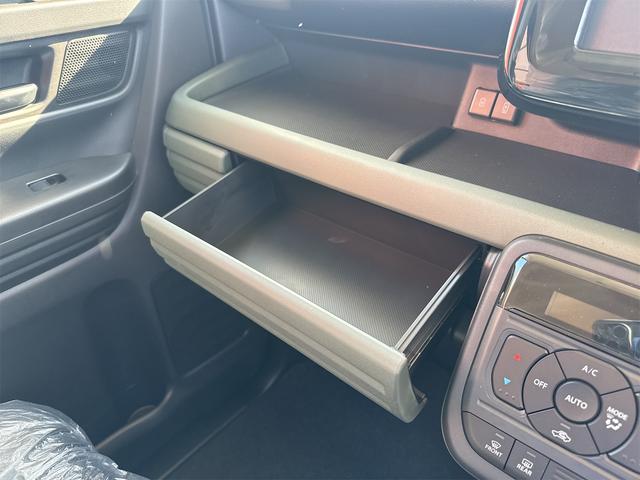 スペーシアギア ハイブリッドＸＺ　両側電動スライドドア　オートクルーズコントロール　オートライト　スマートキー　アイドリングストップ　電動格納ミラー　シートヒーター　ベンチシート　ＣＶＴ　ＡＢＳ　ＥＳＣ　ルーフレール　アルミホイール（46枚目）