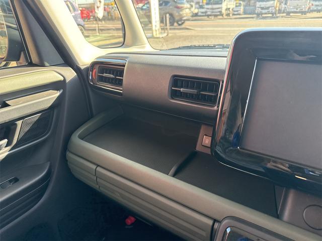 スペーシアギア ハイブリッドＸＺ　両側電動スライドドア　オートクルーズコントロール　オートライト　スマートキー　アイドリングストップ　電動格納ミラー　シートヒーター　ベンチシート　ＣＶＴ　ＡＢＳ　ＥＳＣ　ルーフレール　アルミホイール（48枚目）