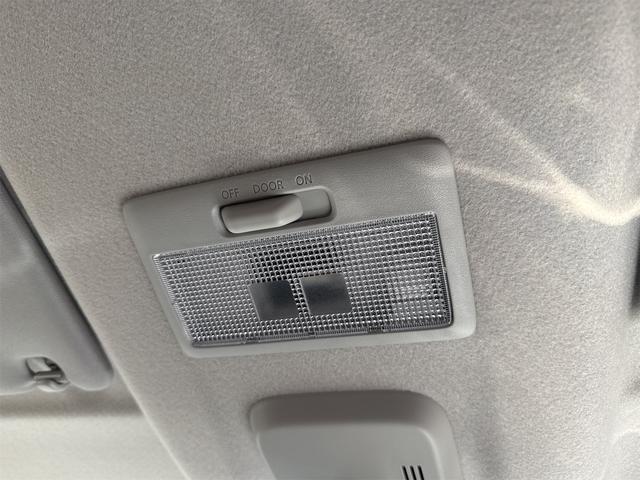 スペーシアギア ハイブリッドＸＺ　両側電動スライドドア　オートクルーズコントロール　オートライト　スマートキー　アイドリングストップ　電動格納ミラー　シートヒーター　ベンチシート　ＣＶＴ　ＡＢＳ　ＥＳＣ　ルーフレール　アルミホイール（50枚目）