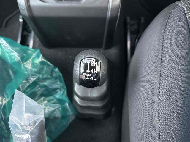 ジムニーノマド ＦＣ　４ＷＤ　ＥＴＣ　クリアランスソナー　オートクルーズコントロール　レーンアシスト　衝突被害軽減システム　オートライト　ＬＥＤヘッドランプ　ヘッドライトウォッシャー　アルミホイール　スマートキー（9枚目）