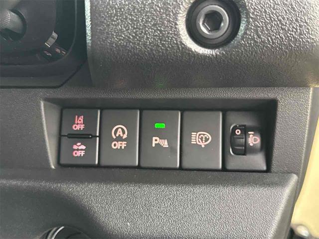 ジムニーノマド ＦＣ　４ＷＤ　ＥＴＣ　クリアランスソナー　オートクルーズコントロール　レーンアシスト　衝突被害軽減システム　オートライト　ＬＥＤヘッドランプ　ヘッドライトウォッシャー　アルミホイール　スマートキー（11枚目）