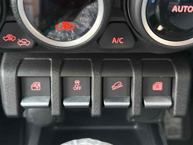 ジムニーノマド ＦＣ　４ＷＤ　ＥＴＣ　クリアランスソナー　オートクルーズコントロール　レーンアシスト　衝突被害軽減システム　オートライト　ＬＥＤヘッドランプ　ヘッドライトウォッシャー　アルミホイール　スマートキー（28枚目）
