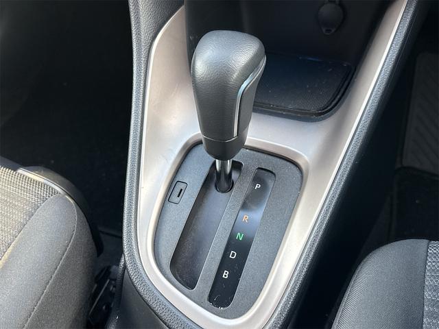 ヤリス ハイブリッドＺ　純正ディスプレイオーディオ　ＥＴＣ　バックカメラ　ナビ　クリアランスソナー　オートクルーズコントロール　レーンアシスト　衝突被害軽減システム　オートマチックハイビーム　オートライト　ＬＥＤヘッドランプ（12枚目）