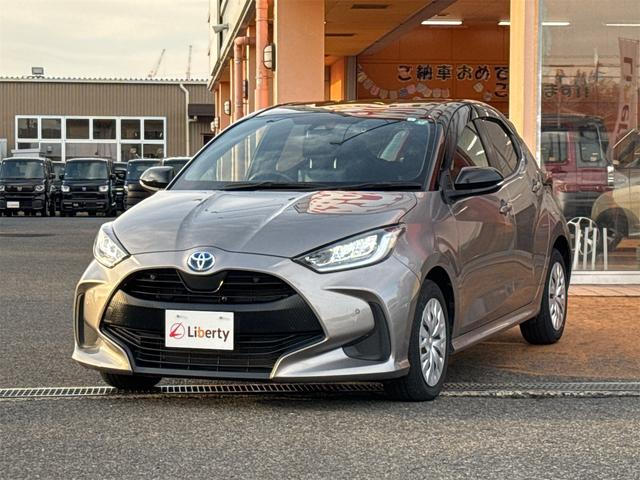 ヤリス ハイブリッドＺ　純正ディスプレイオーディオ　ＥＴＣ　バックカメラ　ナビ　クリアランスソナー　オートクルーズコントロール　レーンアシスト　衝突被害軽減システム　オートマチックハイビーム　オートライト　ＬＥＤヘッドランプ（15枚目）