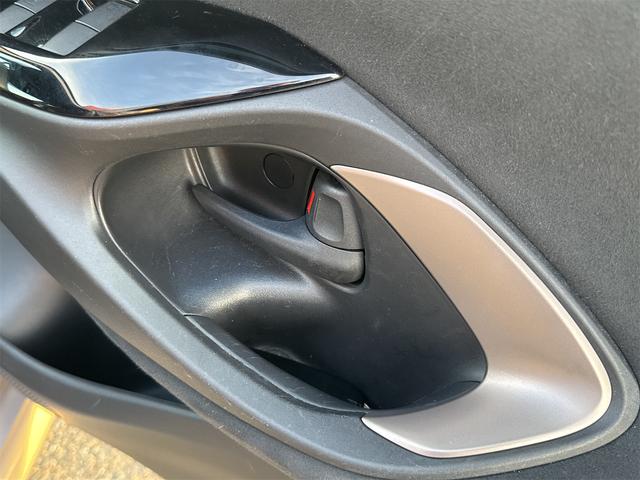 ヤリス ハイブリッドＺ　純正ディスプレイオーディオ　ＥＴＣ　バックカメラ　ナビ　クリアランスソナー　オートクルーズコントロール　レーンアシスト　衝突被害軽減システム　オートマチックハイビーム　オートライト　ＬＥＤヘッドランプ（33枚目）