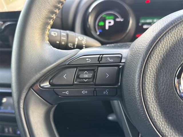 ヤリス ハイブリッドＺ　純正ディスプレイオーディオ　ＥＴＣ　バックカメラ　ナビ　クリアランスソナー　オートクルーズコントロール　レーンアシスト　衝突被害軽減システム　オートマチックハイビーム　オートライト　ＬＥＤヘッドランプ（35枚目）