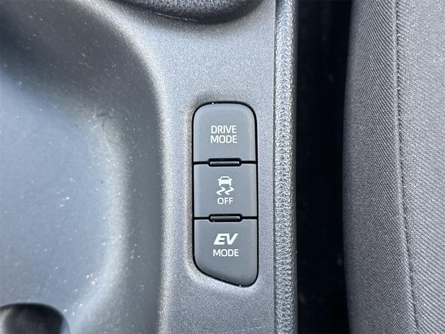 ヤリス ハイブリッドＺ　純正ディスプレイオーディオ　ＥＴＣ　バックカメラ　ナビ　クリアランスソナー　オートクルーズコントロール　レーンアシスト　衝突被害軽減システム　オートマチックハイビーム　オートライト　ＬＥＤヘッドランプ（38枚目）