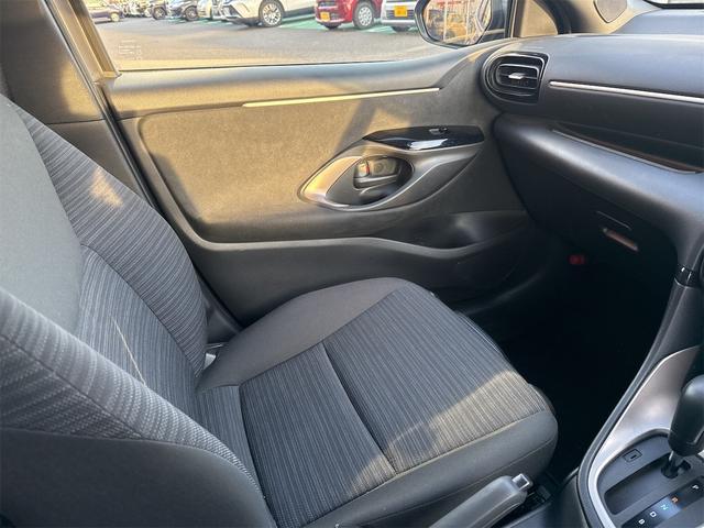 ヤリス ハイブリッドＺ　純正ディスプレイオーディオ　ＥＴＣ　バックカメラ　ナビ　クリアランスソナー　オートクルーズコントロール　レーンアシスト　衝突被害軽減システム　オートマチックハイビーム　オートライト　ＬＥＤヘッドランプ（40枚目）