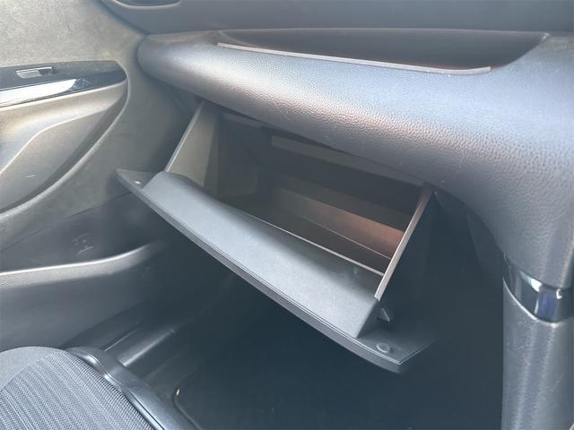 ヤリス ハイブリッドＺ　純正ディスプレイオーディオ　ＥＴＣ　バックカメラ　ナビ　クリアランスソナー　オートクルーズコントロール　レーンアシスト　衝突被害軽減システム　オートマチックハイビーム　オートライト　ＬＥＤヘッドランプ（41枚目）