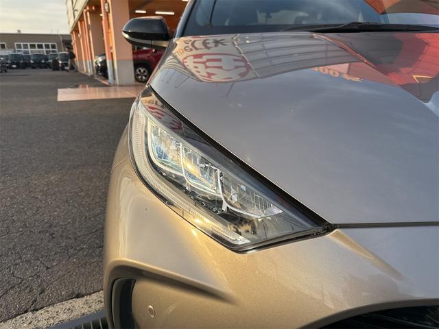 ヤリス ハイブリッドＺ　純正ディスプレイオーディオ　ＥＴＣ　バックカメラ　ナビ　クリアランスソナー　オートクルーズコントロール　レーンアシスト　衝突被害軽減システム　オートマチックハイビーム　オートライト　ＬＥＤヘッドランプ（52枚目）