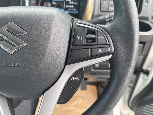 �A�N�Z���𓥂܂Ȃ��Ă��ݒ肵�����x�ő��s�\�ȃI�[�g�N���[�Y�R���g���[���𑕔����Ă��܂��I�����O�h���C�u�ł��^�]���y�ɂȂ�܂��B�u���[�L��V�t�g����ł������\�ł��I