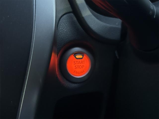 ノート Ｘ　純正ナビ　Ｂｌｕｅｔｏｏｔｈ対応　バックカメラ　ＴＶ　レーンアシスト　衝突被害軽減システム　スマートキー　アイドリングストップ　電動格納ミラー　ＣＶＴ　盗難防止システム　衝突安全ボディ　ＡＢＳ（12枚目）