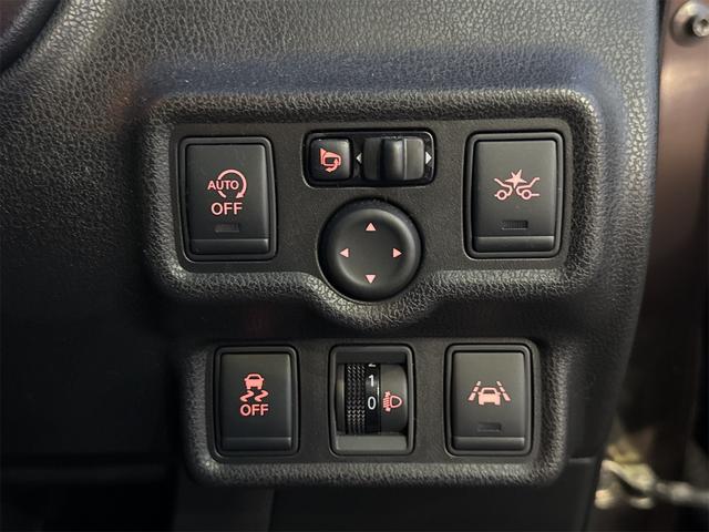 ノート Ｘ　純正ナビ　Ｂｌｕｅｔｏｏｔｈ対応　バックカメラ　ＴＶ　レーンアシスト　衝突被害軽減システム　スマートキー　アイドリングストップ　電動格納ミラー　ＣＶＴ　盗難防止システム　衝突安全ボディ　ＡＢＳ（13枚目）