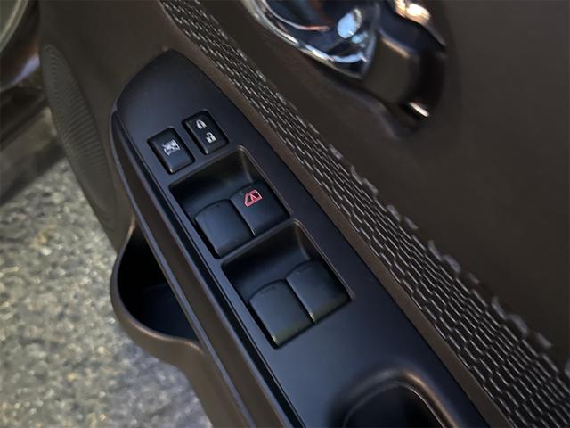 ノート Ｘ　純正ナビ　Ｂｌｕｅｔｏｏｔｈ対応　バックカメラ　ＴＶ　レーンアシスト　衝突被害軽減システム　スマートキー　アイドリングストップ　電動格納ミラー　ＣＶＴ　盗難防止システム　衝突安全ボディ　ＡＢＳ（14枚目）