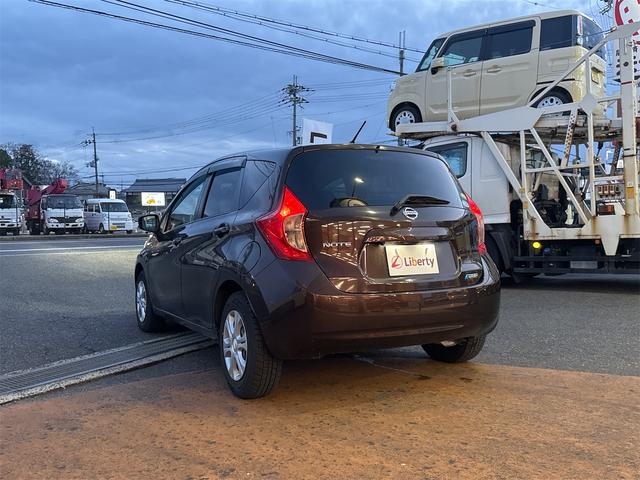 ノート Ｘ　純正ナビ　Ｂｌｕｅｔｏｏｔｈ対応　バックカメラ　ＴＶ　レーンアシスト　衝突被害軽減システム　スマートキー　アイドリングストップ　電動格納ミラー　ＣＶＴ　盗難防止システム　衝突安全ボディ　ＡＢＳ（22枚目）