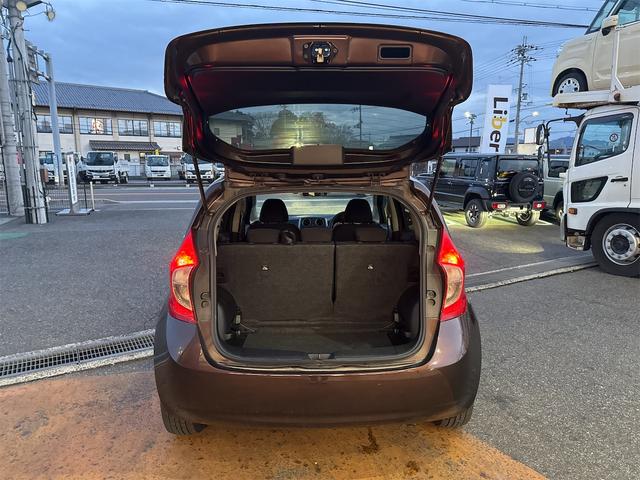 ノート Ｘ　純正ナビ　Ｂｌｕｅｔｏｏｔｈ対応　バックカメラ　ＴＶ　レーンアシスト　衝突被害軽減システム　スマートキー　アイドリングストップ　電動格納ミラー　ＣＶＴ　盗難防止システム　衝突安全ボディ　ＡＢＳ（23枚目）