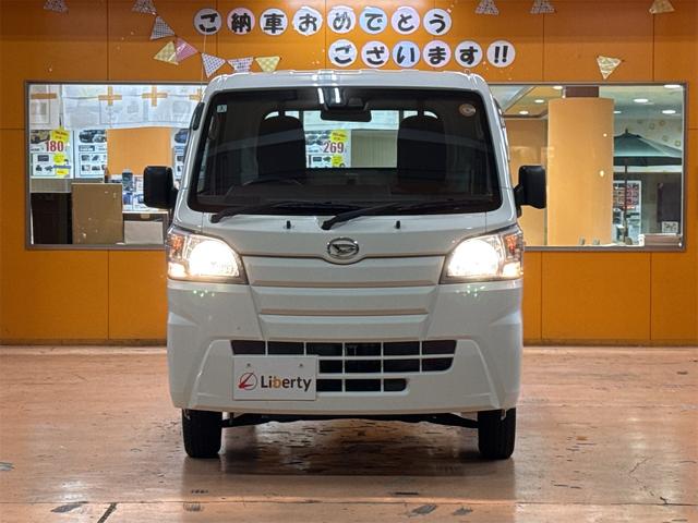 ハイゼットトラック スタンダードＳＡＩＩＩｔ　４ＷＤ　４ＷＤ　軽トラック　ＡＴ　衝突被害軽減システム　ＥＳＣ　エアコン　パワーウィンドウ　マニュアルレベリング機能　アクセサリーソケット（7枚目）