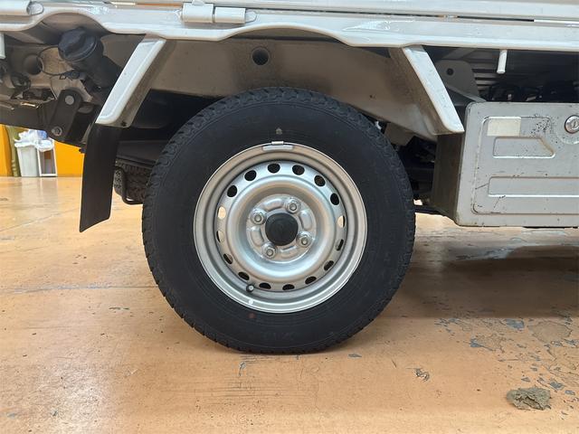 ハイゼットトラック スタンダードＳＡＩＩＩｔ　４ＷＤ　４ＷＤ　軽トラック　ＡＴ　衝突被害軽減システム　ＥＳＣ　エアコン　パワーウィンドウ　マニュアルレベリング機能　アクセサリーソケット（35枚目）