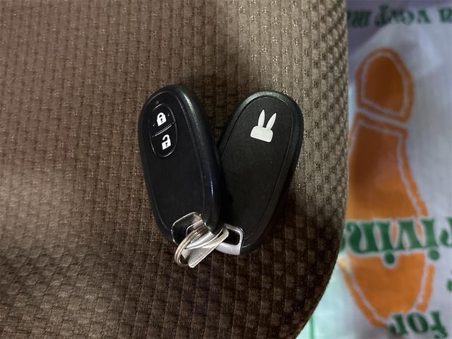 アルトラパン Ｇ　バックカメラ　ナビ　ＴＶ　スマートキー　ベンチシート　ＣＶＴ　ＣＤ　ＵＳＢ　エアコン　パワーウィンドウ　マニュアルレベリング機能　アクセサリーソケット（12枚目）