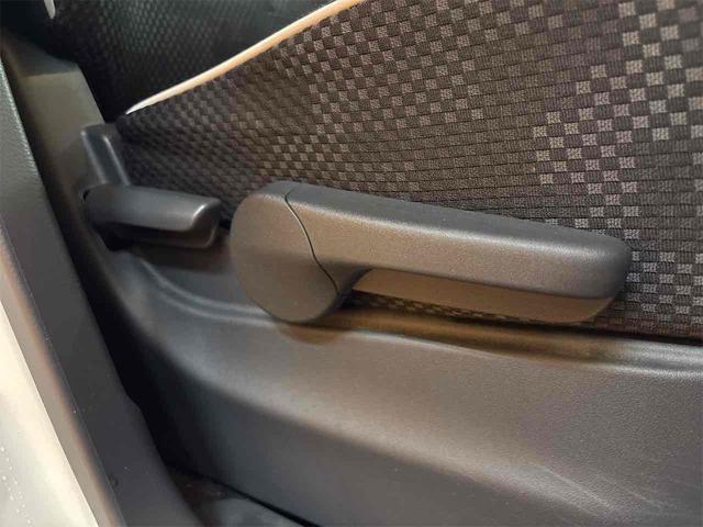 ハスラー Ｊ　全周囲カメラ　ナビ　レーンアシスト　衝突被害軽減システム　スマートキー　アイドリングストップ　電動格納ミラー　シートヒーター　ベンチシート　ＣＶＴ　ＥＳＣ　ＵＳＢ　アルミホイール（49枚目）