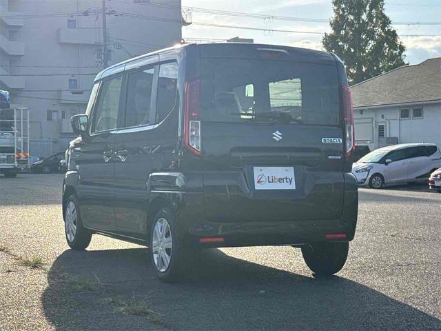 スペーシア ハイブリッドＸ　届出済未使用車　禁煙車　両側電動スライドドア　スマートキー　アイドリングストップ　電動格納ミラー　シートヒーター　ベンチシート　ＣＶＴ　ＥＳＣ　オットマン（10枚目）