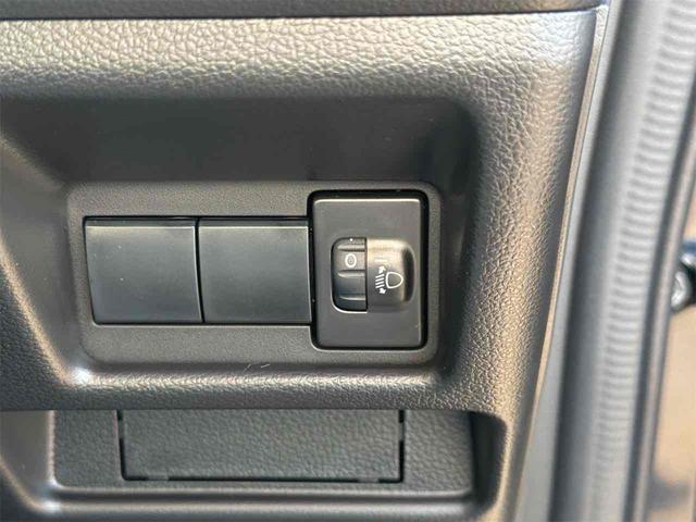 スペーシア ハイブリッドＸ　届出済未使用車　禁煙車　両側電動スライドドア　スマートキー　アイドリングストップ　電動格納ミラー　シートヒーター　ベンチシート　ＣＶＴ　ＥＳＣ　オットマン（41枚目）