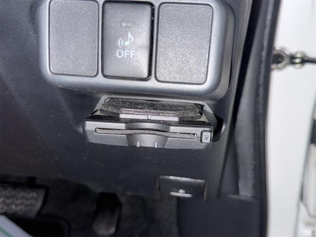 アクア Ｇ　ＥＴＣ　バックカメラ　ナビ　ＴＶ　クリアランスソナー　スマートキー　電動格納ミラー　ＣＶＴ　衝突安全ボディ　ＡＢＳ　ＥＳＣ　Ｂｌｕｅｔｏｏｔｈ　エアコン　パワーステアリング（8枚目）