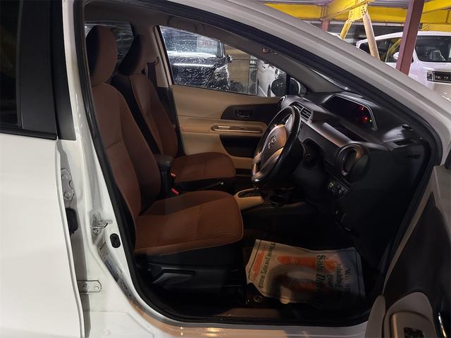 アクア Ｇ　ＥＴＣ　バックカメラ　ナビ　ＴＶ　クリアランスソナー　スマートキー　電動格納ミラー　ＣＶＴ　衝突安全ボディ　ＡＢＳ　ＥＳＣ　Ｂｌｕｅｔｏｏｔｈ　エアコン　パワーステアリング（21枚目）