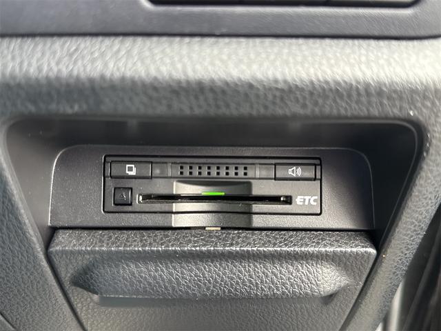 ヴォクシー ＺＳ　煌　ＥＴＣ　バックカメラ　ナビ　ＴＶ　オートクルーズコントロール　両側電動スライドドア　オートライト　ＬＥＤヘッドランプ　スマートキー　アイドリングストップ　電動格納ミラー　後席モニター　３列シート（6枚目）