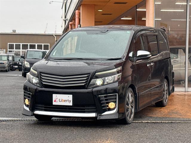 ヴォクシー ＺＳ　煌　ＥＴＣ　バックカメラ　ナビ　ＴＶ　オートクルーズコントロール　両側電動スライドドア　オートライト　ＬＥＤヘッドランプ　スマートキー　アイドリングストップ　電動格納ミラー　後席モニター　３列シート（9枚目）