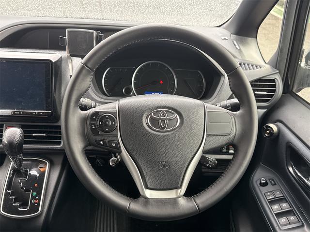 ヴォクシー ＺＳ　煌　ＥＴＣ　バックカメラ　ナビ　ＴＶ　オートクルーズコントロール　両側電動スライドドア　オートライト　ＬＥＤヘッドランプ　スマートキー　アイドリングストップ　電動格納ミラー　後席モニター　３列シート（21枚目）