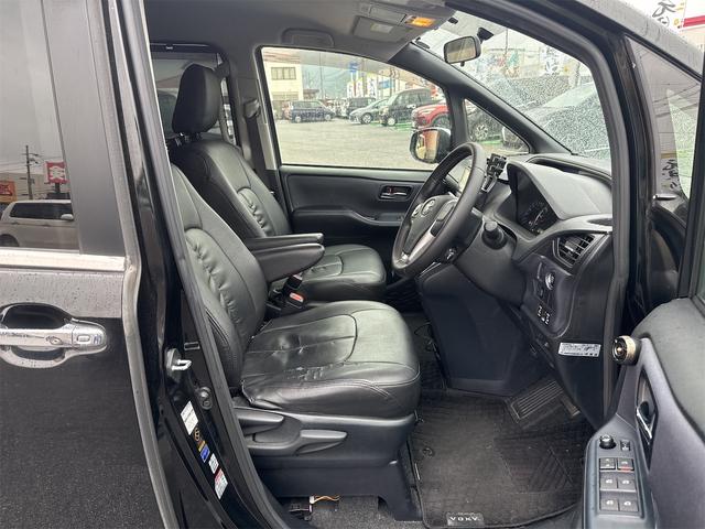 ヴォクシー ＺＳ　煌　ＥＴＣ　バックカメラ　ナビ　ＴＶ　オートクルーズコントロール　両側電動スライドドア　オートライト　ＬＥＤヘッドランプ　スマートキー　アイドリングストップ　電動格納ミラー　後席モニター　３列シート（27枚目）