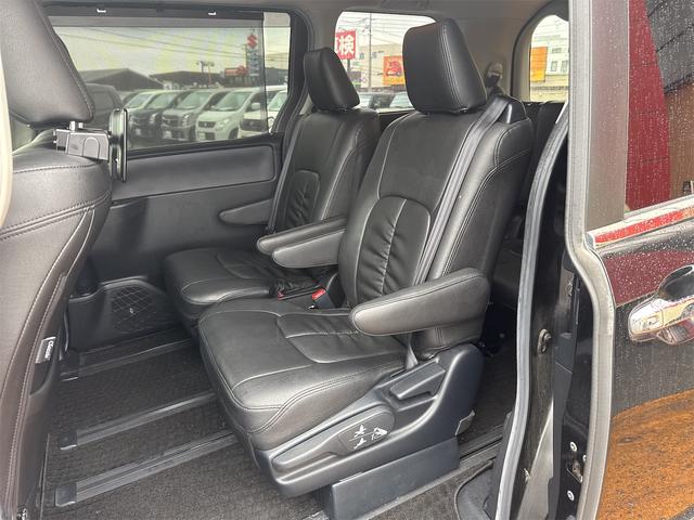 ヴォクシー ＺＳ　煌　ＥＴＣ　バックカメラ　ナビ　ＴＶ　オートクルーズコントロール　両側電動スライドドア　オートライト　ＬＥＤヘッドランプ　スマートキー　アイドリングストップ　電動格納ミラー　後席モニター　３列シート（30枚目）