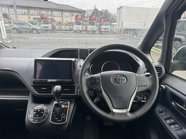 ヴォクシー ＺＳ　煌　ＥＴＣ　バックカメラ　ナビ　ＴＶ　オートクルーズコントロール　両側電動スライドドア　オートライト　ＬＥＤヘッドランプ　スマートキー　アイドリングストップ　電動格納ミラー　後席モニター　３列シート（36枚目）