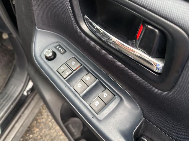 ヴォクシー ＺＳ　煌　ＥＴＣ　バックカメラ　ナビ　ＴＶ　オートクルーズコントロール　両側電動スライドドア　オートライト　ＬＥＤヘッドランプ　スマートキー　アイドリングストップ　電動格納ミラー　後席モニター　３列シート（37枚目）