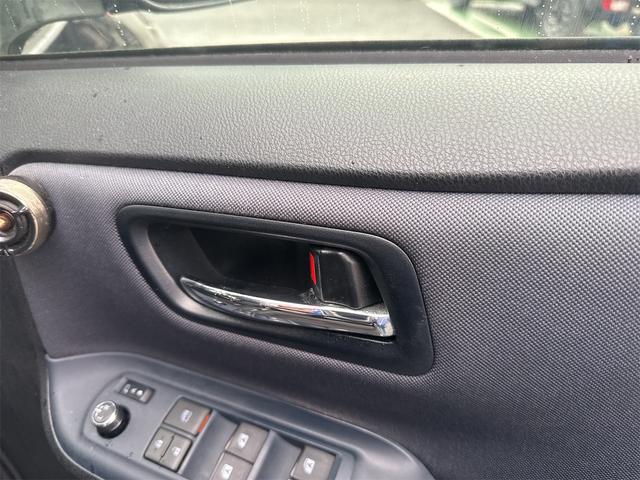 ヴォクシー ＺＳ　煌　ＥＴＣ　バックカメラ　ナビ　ＴＶ　オートクルーズコントロール　両側電動スライドドア　オートライト　ＬＥＤヘッドランプ　スマートキー　アイドリングストップ　電動格納ミラー　後席モニター　３列シート（38枚目）