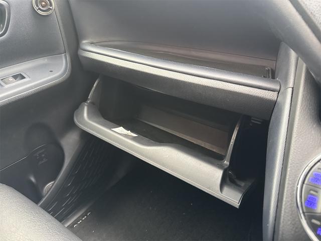 ヴォクシー ＺＳ　煌　ＥＴＣ　バックカメラ　ナビ　ＴＶ　オートクルーズコントロール　両側電動スライドドア　オートライト　ＬＥＤヘッドランプ　スマートキー　アイドリングストップ　電動格納ミラー　後席モニター　３列シート（46枚目）