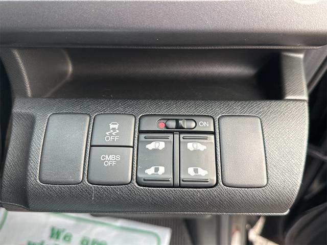 �w��ЂƂŃh�A�I�[�v���B�y�����A�N�V���������p���[�X���C�h�h�A�z���肪�ӂ������Ă��Ă��A�X�C�b�`�ЂƂŃX���C�h�h�A�����������������I�[�v�����܂��B