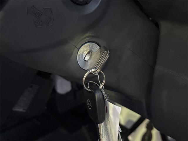 クリッパートラック ＤＸ　軽トラック　ＭＴ　クリアランスソナー　アイドリングストップ　ＥＳＣ　エアコン　パワーウィンドウ　運転席エアバッグ　助手席エアバッグ（19枚目）