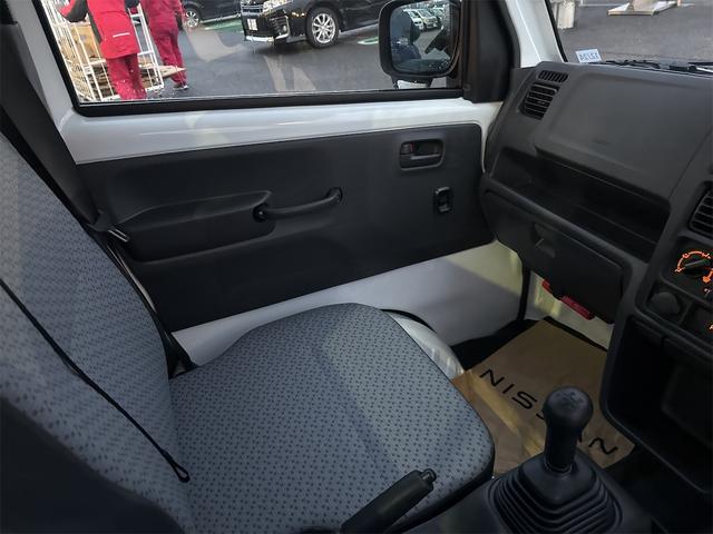 クリッパートラック ＤＸ　軽トラック　ＭＴ　クリアランスソナー　アイドリングストップ　ＥＳＣ　エアコン　パワーウィンドウ　運転席エアバッグ　助手席エアバッグ（23枚目）