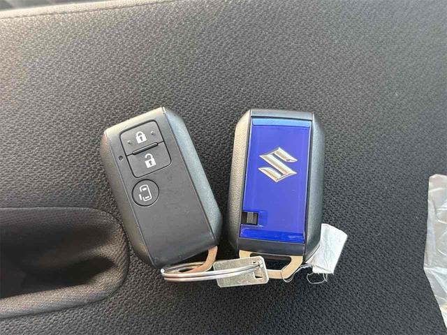 スペーシアカスタム ハイブリッドＧＳ　両側スライド・片側電動　クリアランスソナー　オートクルーズコントロール　レーンアシスト　オートライト　スマートキー　アイドリングストップ　電動格納ミラー　シートヒーター　ベンチシート　ＣＶＴ　ＥＳＣ（13枚目）