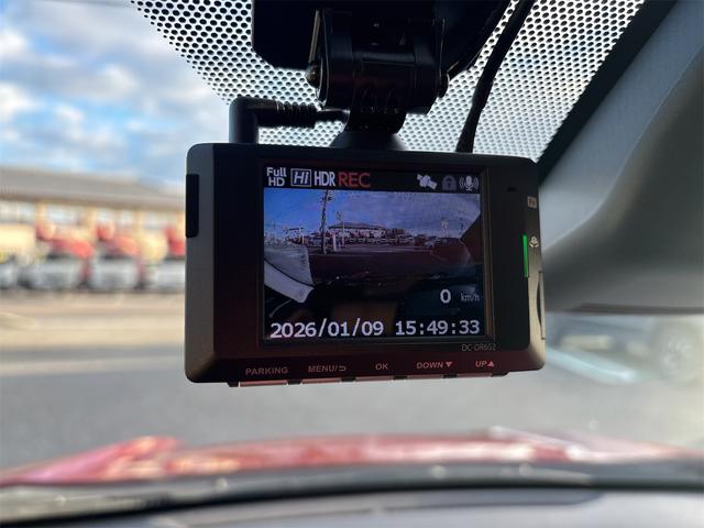 �h���C�u���R�[�_�[�����Ă��܂��I�������̂��N�����Ă��܂�����B����Ȏ��ɐS���������ɂȂ�̂��A�^�]�̋L�^���f���Ɖ��ŋL�^����h���C�u���R�[�_�[�ł��B