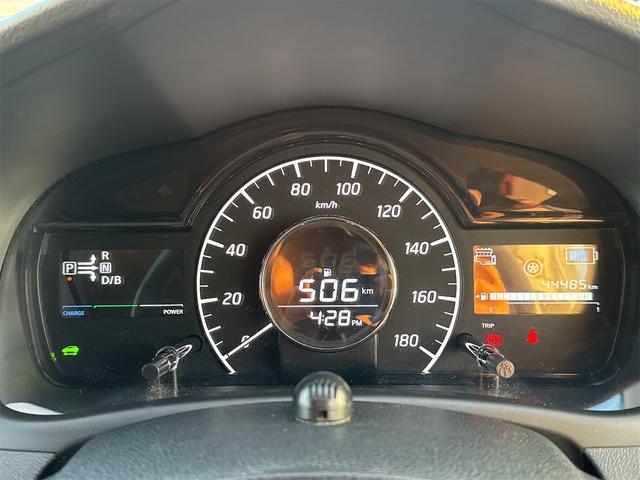 ノート e-パワー X ETC 純正ナビ Bluetooth対応 TV 衝突被害軽減システム スマートキー アイドリングストップ 電動格納ミラー CVT 盗難防止システム 衝突安全ボディ ABS ESC CD USB(46枚目)