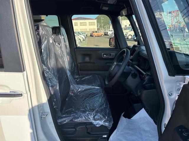 ホンダ N-BOXカスタム 32枚目