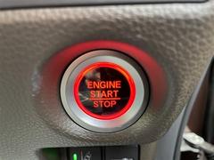 プッシュエンジンスタートシステム、エンジン始動・停止をワンタッチで行うことができます。 5