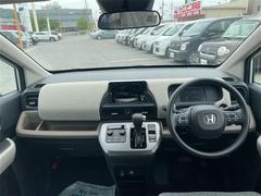 車を運転する際には運転席の存在は欠かせません。なのでしっかりとチェックしたいポイントですね。 2
