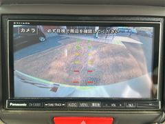 バックカメラ装着済！死角になりやすい後方もとても見やすいです☆車庫入れに自信がない方や縦列駐車が苦手な方にも、オススメな機能です！安心度もアップ！ 3