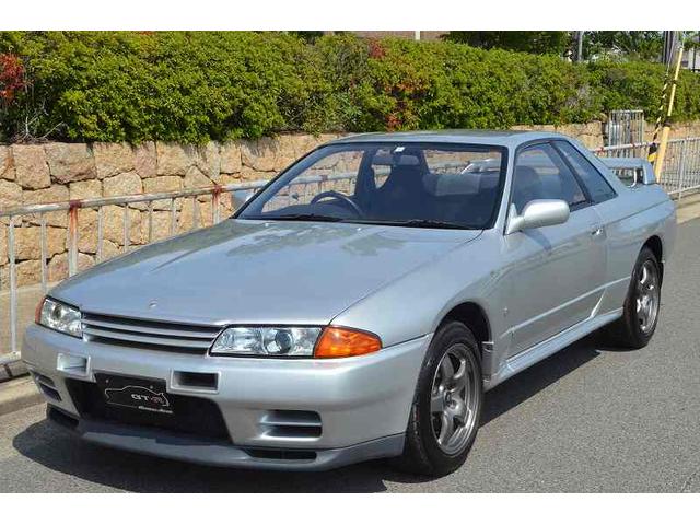 スカイライン ＧＴ－Ｒ　ＮＩＳＭＯボンネットフードトップモール　フロントバンパーダクト　リアウイング　ディーラーメンテナンス車（5枚目）