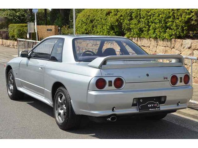 スカイライン ＧＴ－Ｒ　ＮＩＳＭＯボンネットフードトップモール　フロントバンパーダクト　リアウイング　ディーラーメンテナンス車（7枚目）